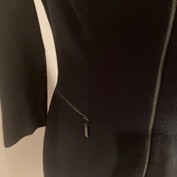 Cache Sheath Dress - Picture 4 of 5